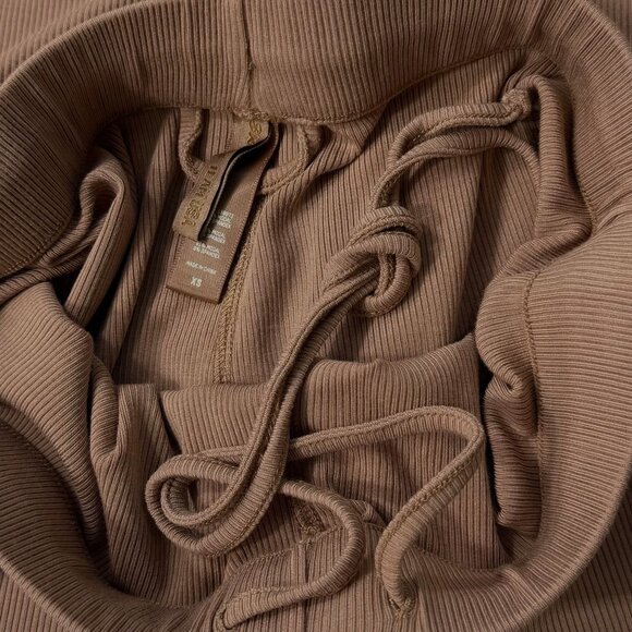 SKIMS Soft Lounge Sleep Set Team USA Sienna XS - Picture 10 of 13